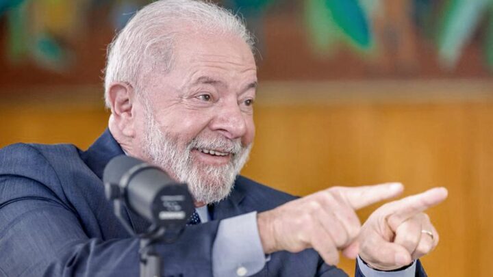 Bolsonaro lo había eliminado Lula retoma el programa para enviar médicos a zonas vulnerables