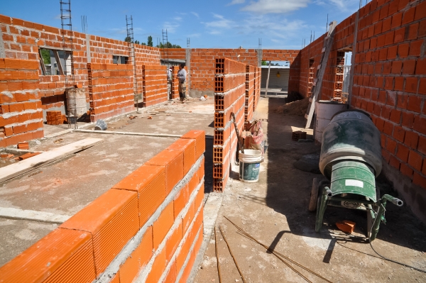 OBRAS EN CHASCOMUSEn el municipio abrieron una licitación pública para poder construir 38 viviendas en el barrio San Luis