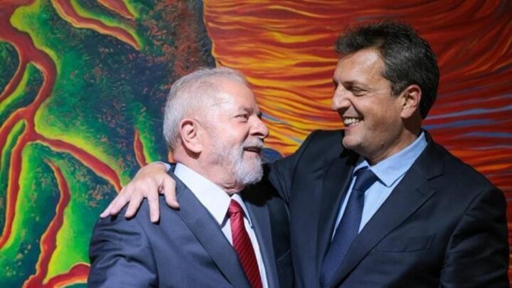 MINISTRO Y CANDIDATO, SIN DESCANSOSSergio Massa ya está en Brasilia, donde por la tarde se reunirá con el presidente Lula Da Silva