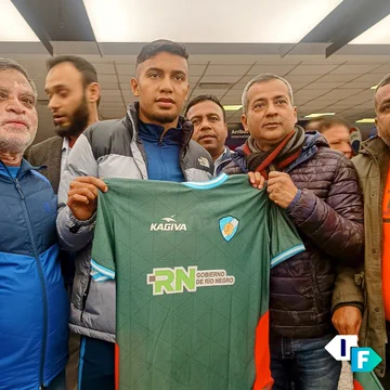 FUTBOL ARGENTINO - TORNEO FEDERAL "A"Nació en Dinamarca, es el capitán de Bangladesh pero ahora juega para Sol de Mayo de Viedma
