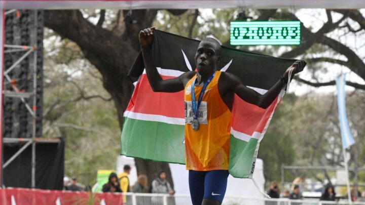 42 kmLos kenianos dominan la Maratón de Buenos Aires por segundo año consecutivo