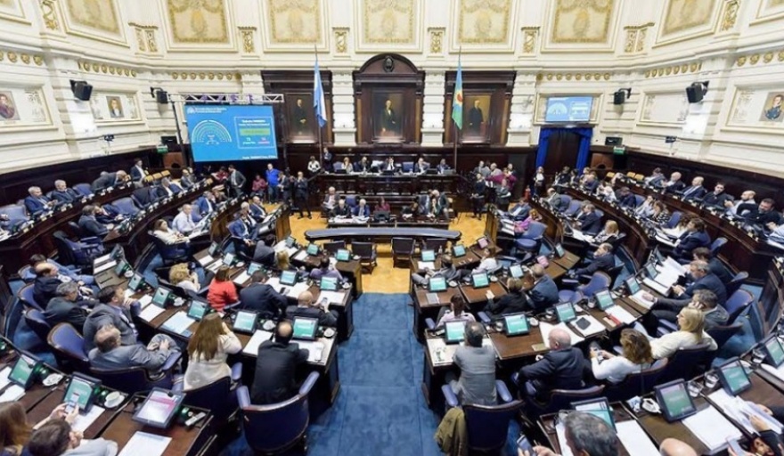 SUMAS Y RESTAS EN LAS DISTINTAS TRINCHERAS POLITICASEl domingo se definirá el nuevo panorama legislativo bonaerense, con los nuevos senadores y diputados