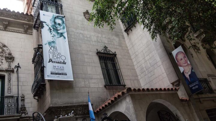 En el museo evitaA días de un histórico balotaje, arranca una nueva edición de la Feria del Libro Peronista