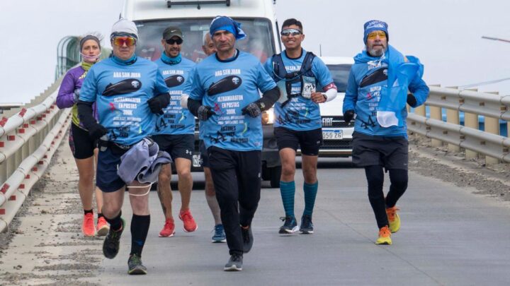 Santa CruzConcluyó el ultra maratón de Calafate a Río Gallegos por los héroes del ARA San Juan