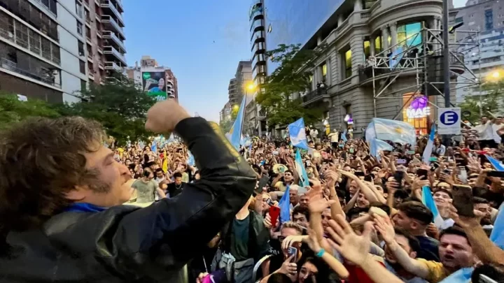 IMPENSADO RESULTADOUnión por la Patria se impuso en la provincia de Buenos Aires, pero por un margen sumamente reducido