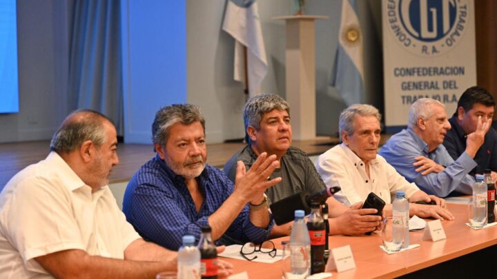 Reunión de urgenciaLa CGT advirtió que no se quedará «de brazos cruzados» ante las medidas económicas