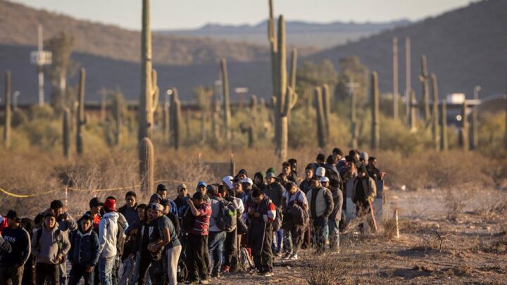 Criticas de lópez obradorTexas desafía a Biden: aprobó una ley que permite detener migrantes irregulares