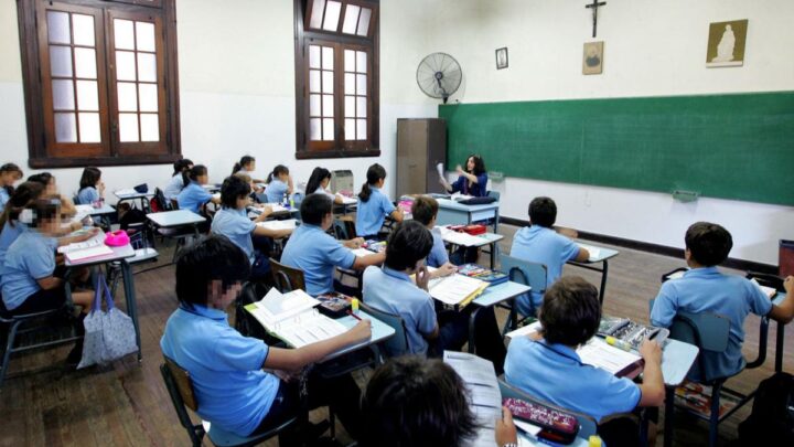 Lo aseguró SileoniLa provincia de Buenos Aires seguirá limitando el incremento de cuotas de colegios