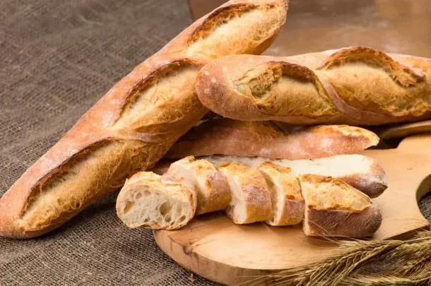 Finalización del fideicomiso trigueroEl kilo de pan en Provincia subió a $1.800 y en Ciudad escaló a los $2.000