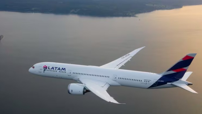 “La gente salió volando”Qué pasó dentro del avión de Latam que viajaba desde Sidney a Santiago de Chile y perdió altitud de golpe