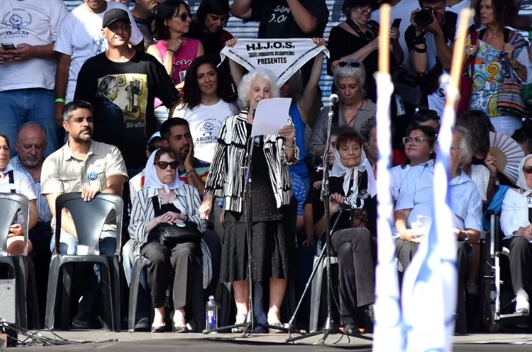 Acto 24MLas organizaciones de DDHH con discurso opositor y la izquierda con más banderas palestinas que argentinas