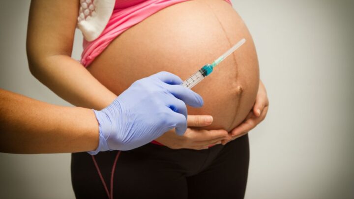 PREVENCIÓN DE BRONQUIOLITISComenzó la campaña de vacunación obligatoria contra el Virus Sincicial Respiratorio para personas embarazadas