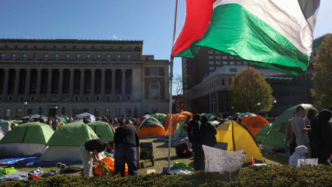 en solidaridad con PalestinaAlta tensión en los campus de Nueva York tras nuevas protestas estudiantiles