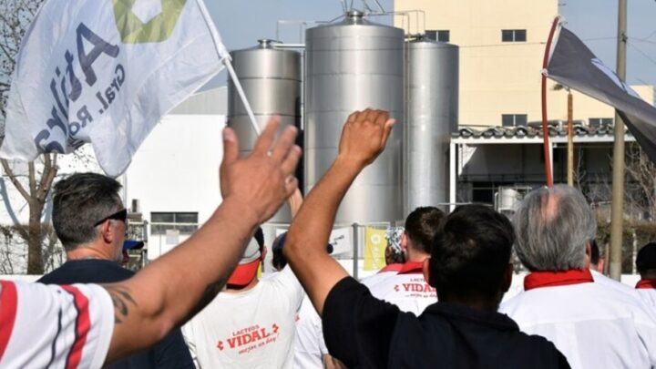FLORENCIA ARIETTO, OTRA GRAN DERROTADALa justicia laboral ratificó el fallo a favor de Atilra en el caso “Lácteos Vidal”: deberán reincorporar a los trabajadores y pagar las costas del juicio   